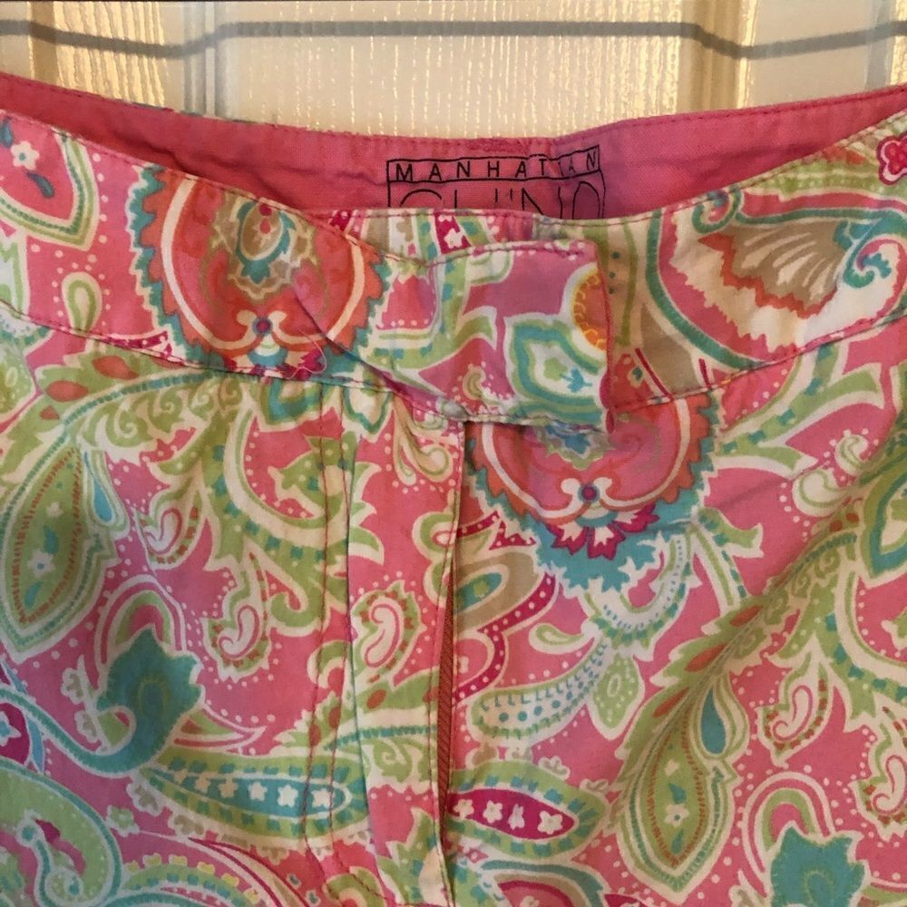 New York & Co Paisley Shorts 10‎ - Picture 2 of 10